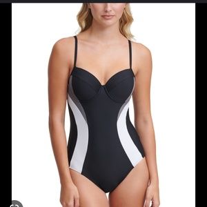 NWT DKNY Colorblocked Tummy-Control Underwire One-Piece Swimsuit - Size 10
